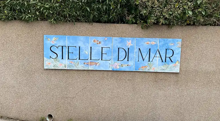 Bikini, eine Wohnung in der Nähe des Platzes