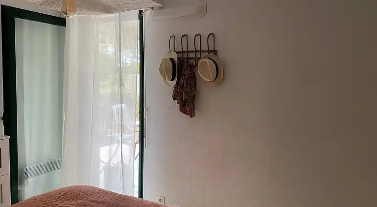 Bikini, eine Wohnung in der Nähe des Platzes