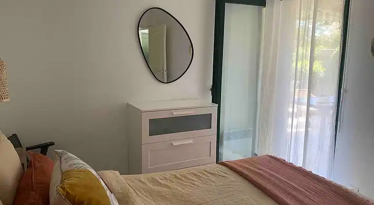 Bikini, eine Wohnung in der Nähe des Platzes