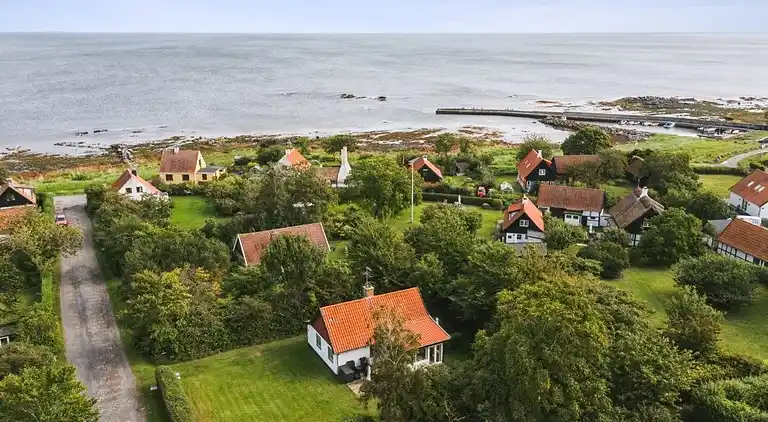 Skønt beliggende fritidshus i Melsted, Gudhjem