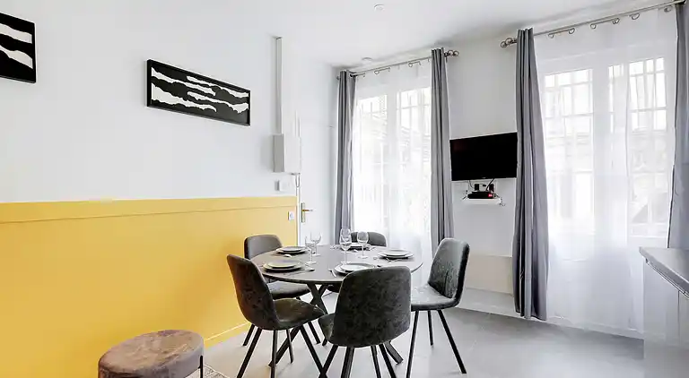 Apartment in Arts-et-Métiers