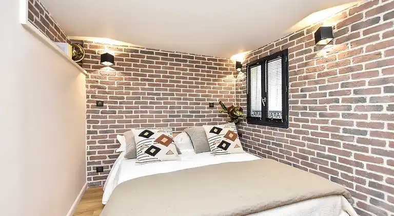 Apartment in Arts-et-Métiers