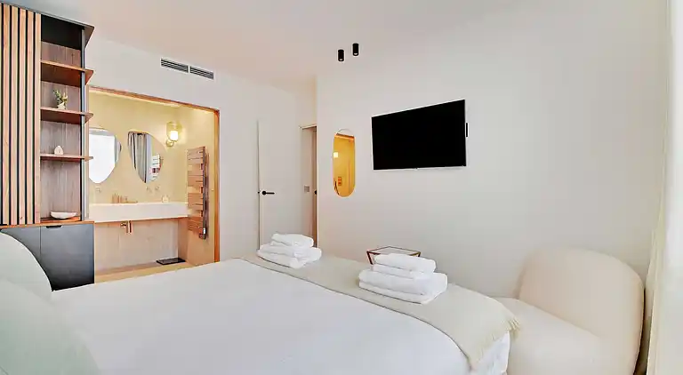 Apartment in Saint-Philippe-du-Roule