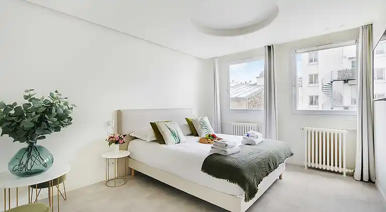 Apartment in Saint-Philippe-du-Roule