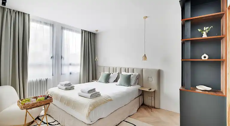 Apartment in Saint-Philippe-du-Roule