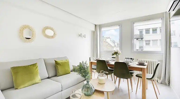 Apartment in Saint-Philippe-du-Roule