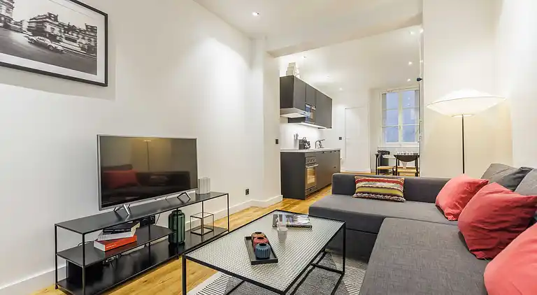 Apartment in Saint-Philippe-du-Roule