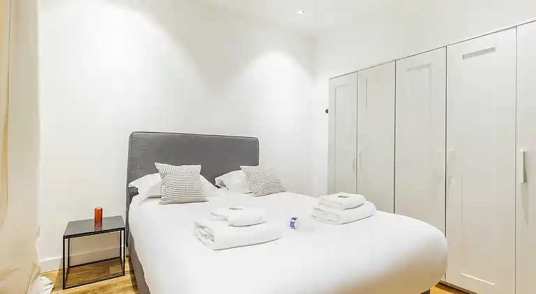 Apartment in Saint-Philippe-du-Roule