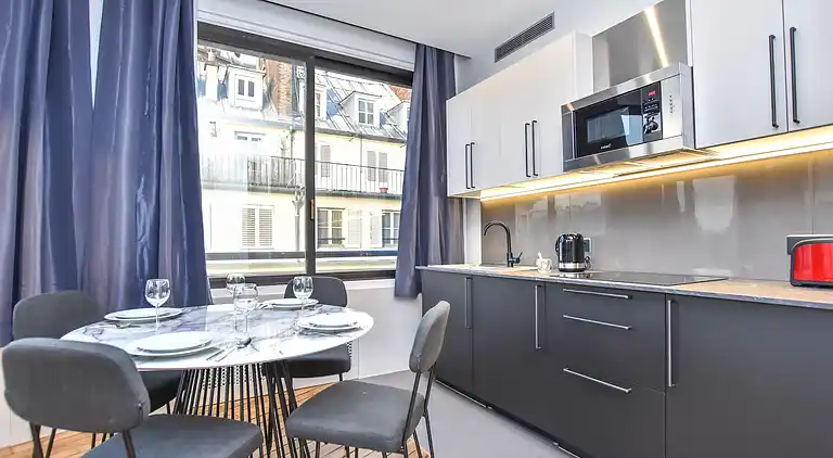 Apartment in Chaussée-d'Antin