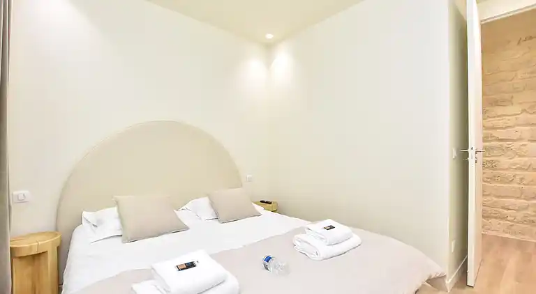 Apartment in Faubourg-Montmartre