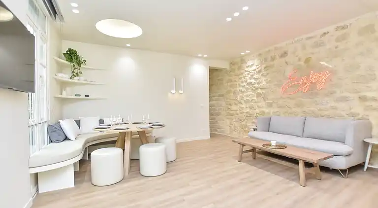 Apartment in Faubourg-Montmartre