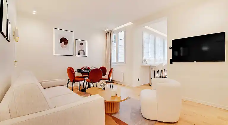 Apartment in Faubourg-Montmartre