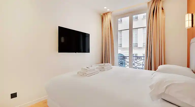 Apartment in Faubourg-Montmartre