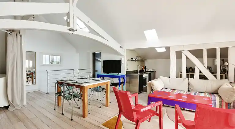 Apartment in Porte-Saint-Martin
