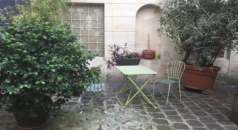 Apartment in Porte-Saint-Denis