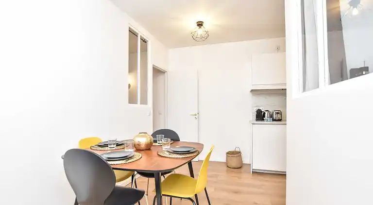 Apartment in Faubourg-Montmartre