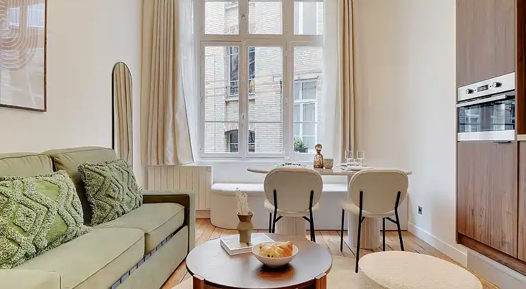 Apartment in Porte-Saint-Martin