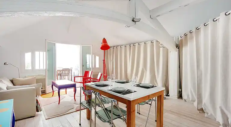 Apartment in Porte-Saint-Martin