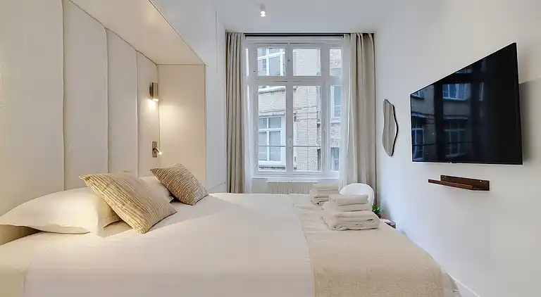 Apartment in Porte-Saint-Martin