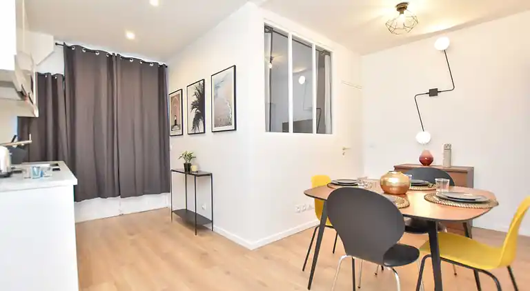 Apartment in Faubourg-Montmartre