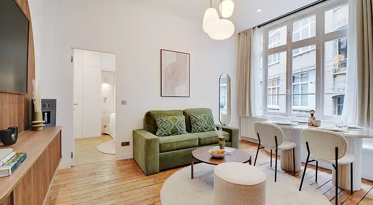 Apartment in Porte-Saint-Martin