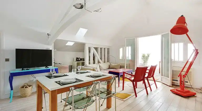 Apartment in Porte-Saint-Martin