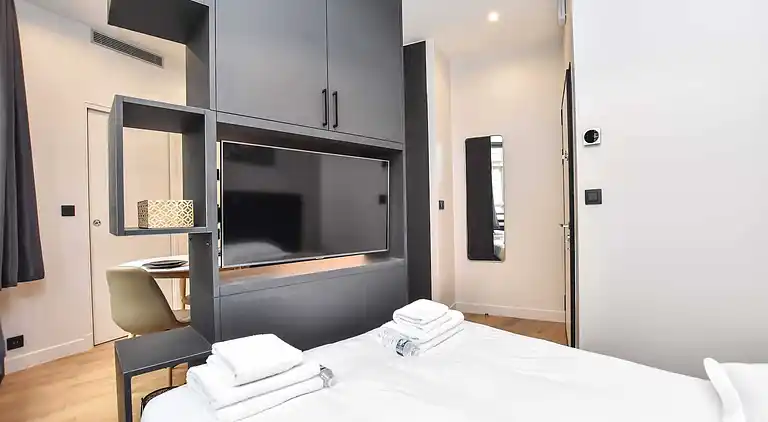 Apartment in Chaussée-d'Antin