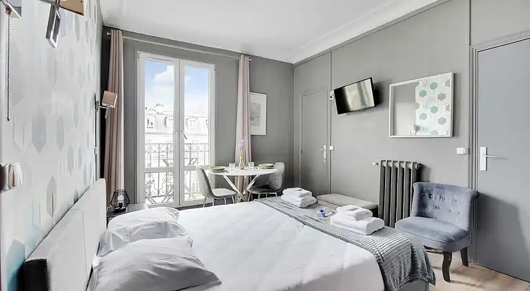 Apartment in Porte-Saint-Martin