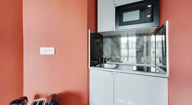 Apartment in Porte-Saint-Martin