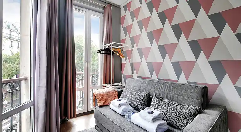 Apartment in Porte-Saint-Martin