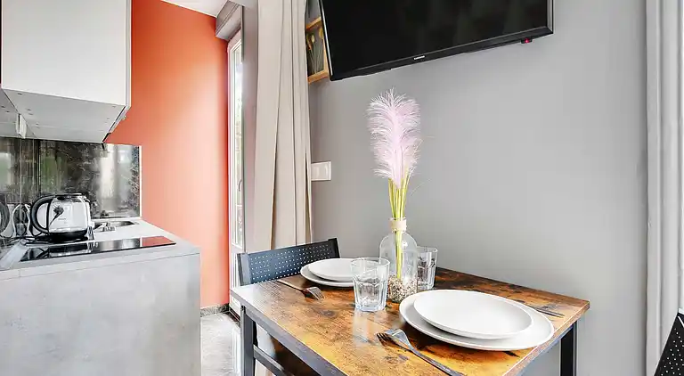 Apartment in Porte-Saint-Martin