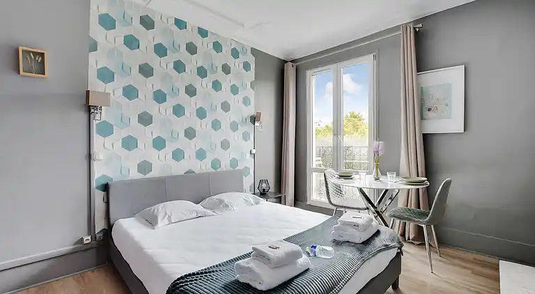 Apartment in Porte-Saint-Martin