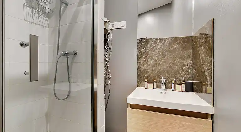 Apartment in Porte-Saint-Martin