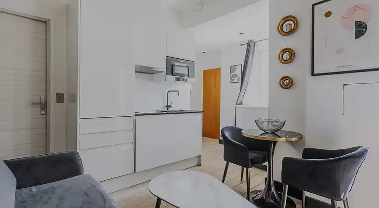 Apartment in Plaine-Monceau