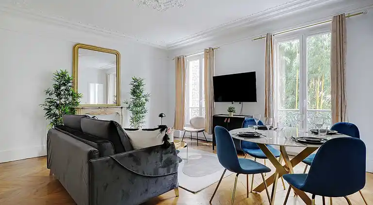 Apartment in Batignolles