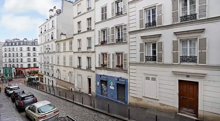 Apartment in Montmartre