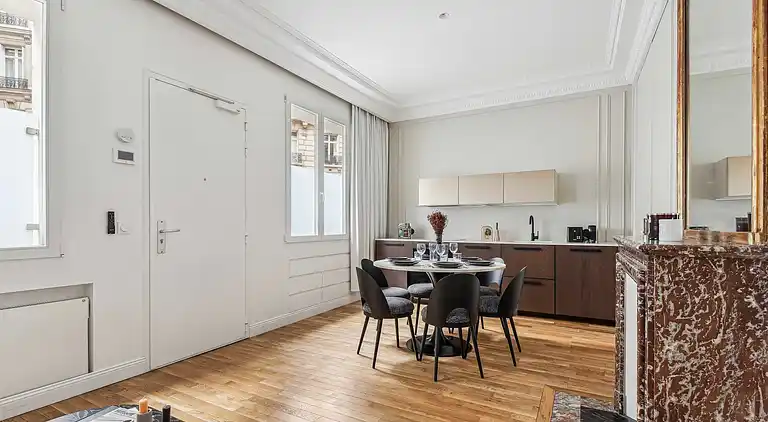 Apartment in Chaillot
