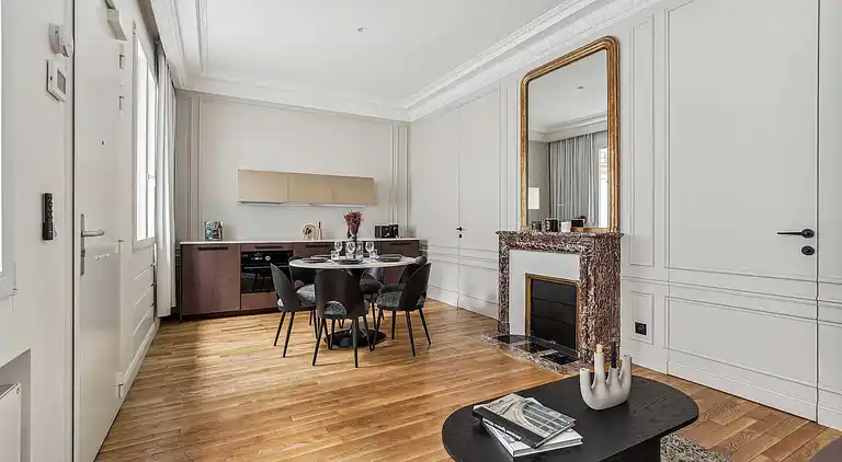 Apartment in Chaillot