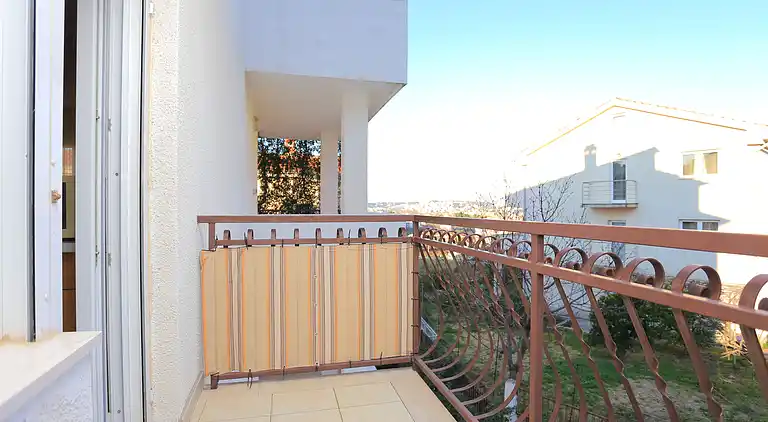 Four-bedroom apartment with balcony Podstrana, Split