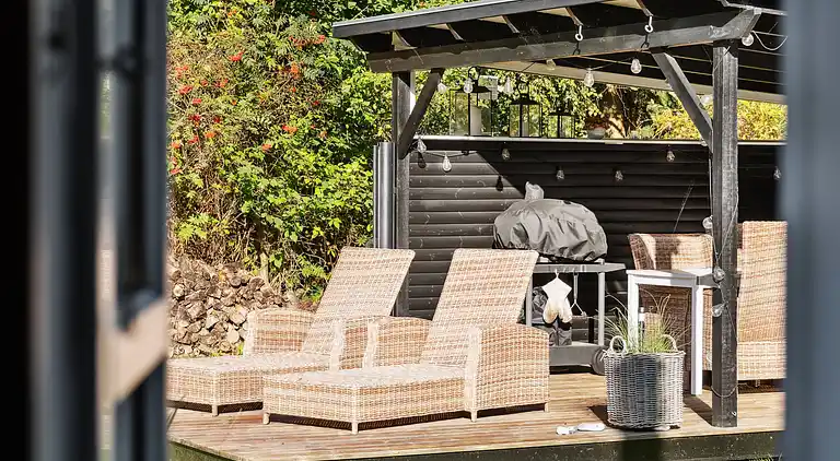 Charmerende bjælkehus tæt på vandet