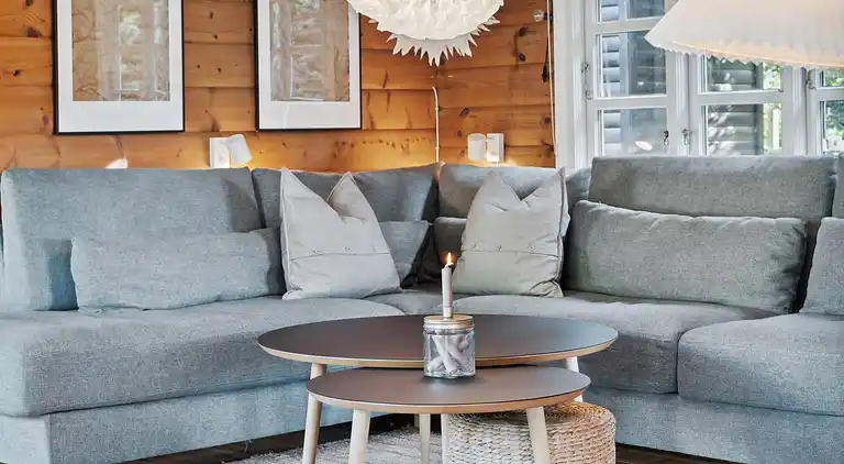 Charmerende bjælkehus tæt på vandet