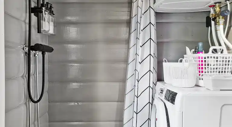 Charmerende bjælkehus tæt på vandet