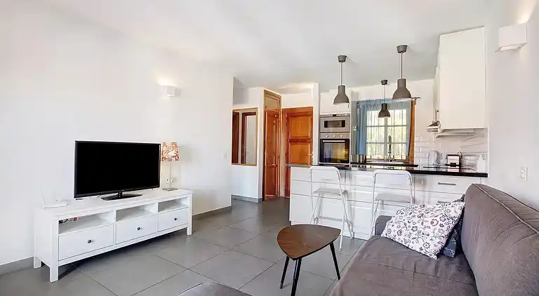 Tenerife South Apartment" with Sea View, Pool & Wi-Fi