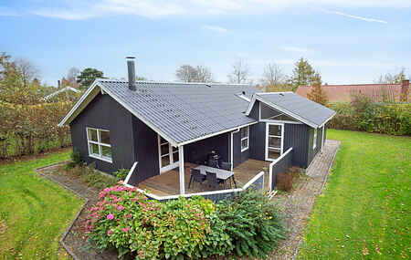 Dejligt sommerhus i Pøt Strandby