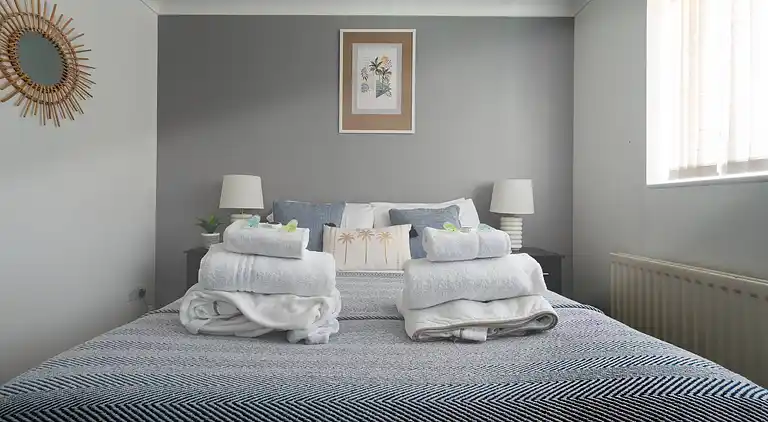 Family Holiday Home With Hot Tub Sleeps 8