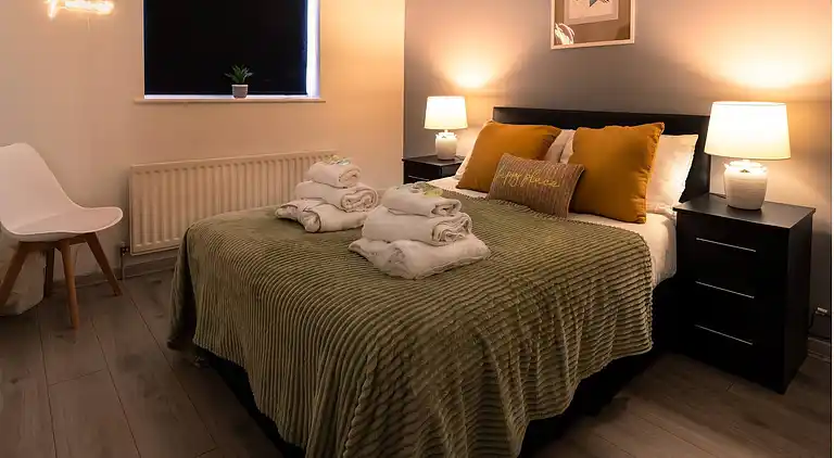 Family Holiday Home With Hot Tub Sleeps 8