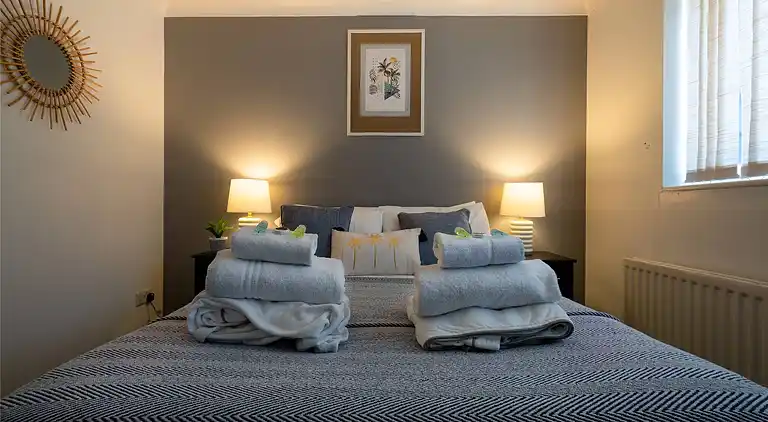 Family Holiday Home With Hot Tub Sleeps 8