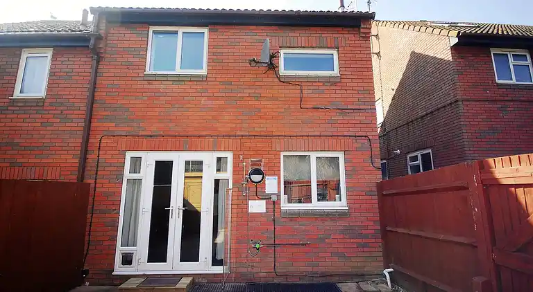 Family Holiday Home With Hot Tub Sleeps 8