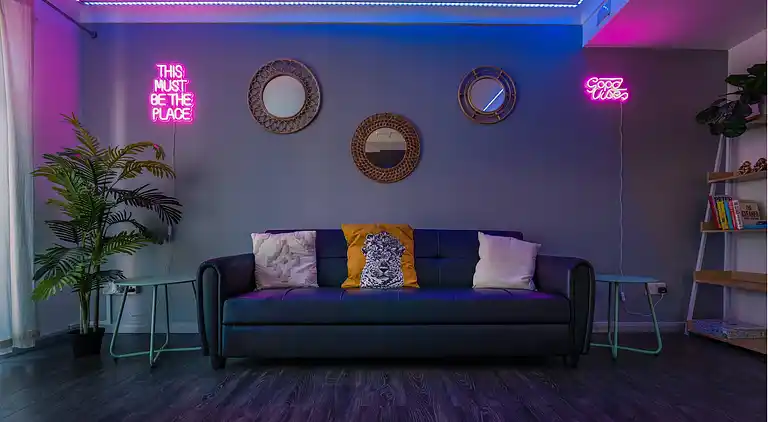 Family Holiday Home With Hot Tub Sleeps 8