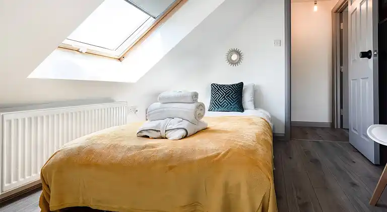 Family Holiday Home With Hot Tub Sleeps 8